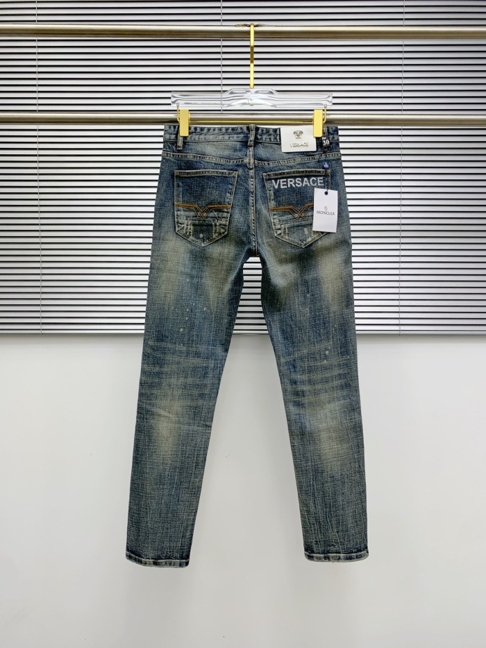日本未入荷 ヴェルサーチ 激安偽物 25 SS四季モデル超燃爆撃街シリーズの最もジーンズ