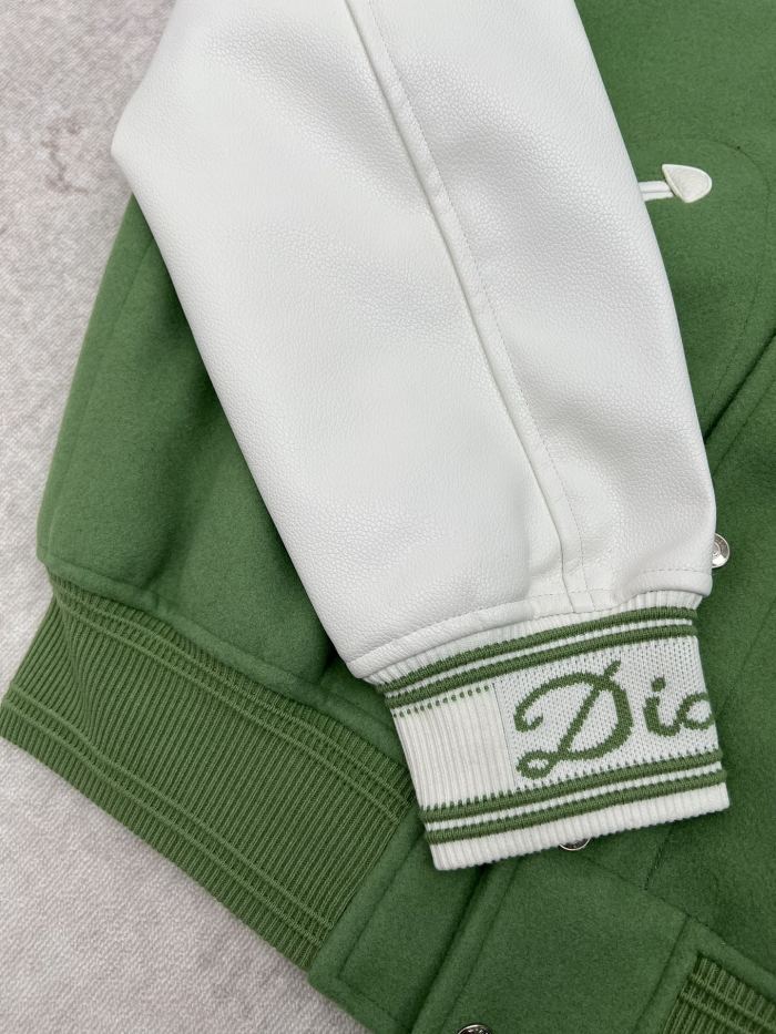 超奇跡の入荷☆ ディオール スーパーコピー の2025SS秋冬ジョイントスタンドカラー刺繍柄アルファベットウールカシミアレザージャケット