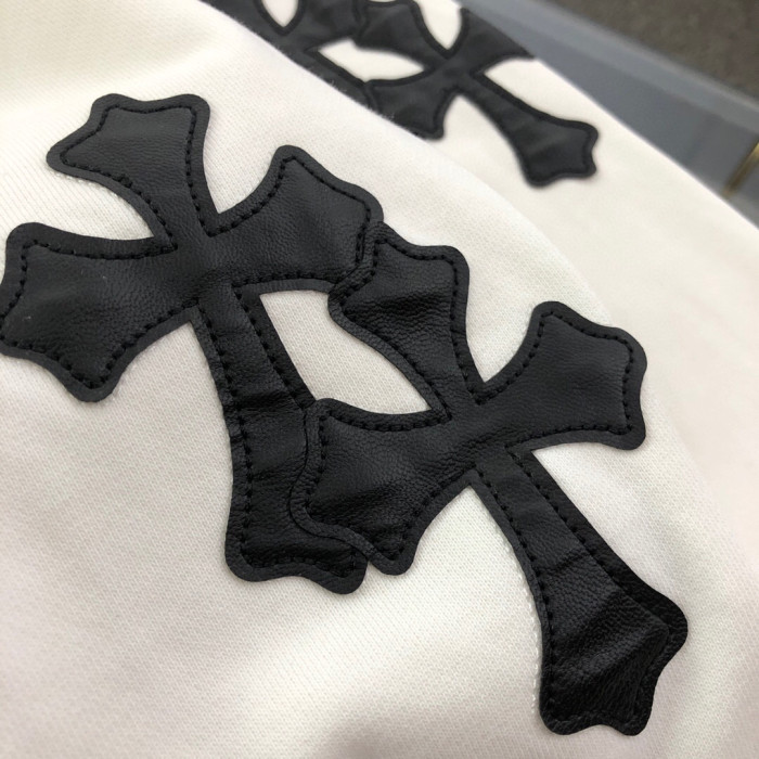 追跡付 クロムハーツ 激安偽物 の ロゴを刺繍したラウンドネックの衛衣