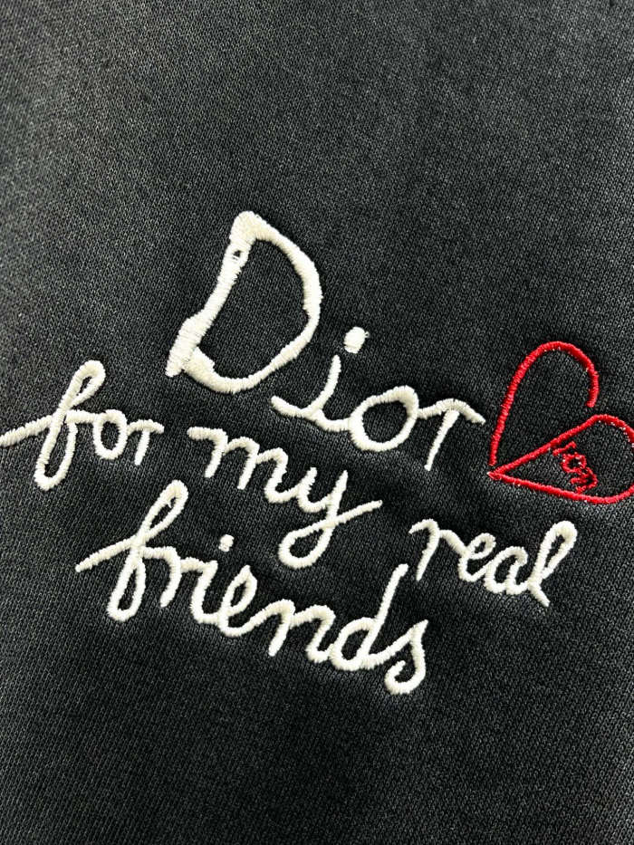 大人気 ディオール スーパーコピー のハートマーク刺繍💗ウォッシュ加工オーバーシャツ ラウンドネック ロゴTシャツ