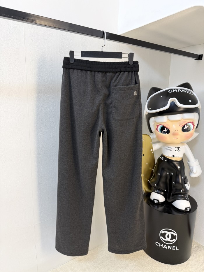 入手困難 ロエベ n級品 早秋の25 ssカジュアルパンツ