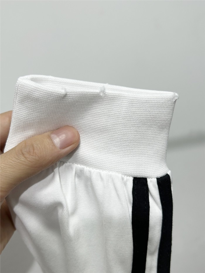 高品質 アディダス n級品 のプリント長袖Tシャツ