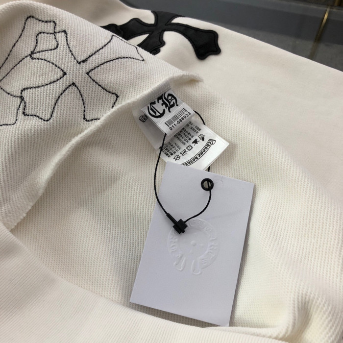 追跡付 クロムハーツ 激安偽物 の ロゴを刺繍したラウンドネックの衛衣