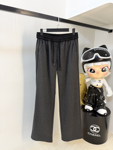 入手困難 ロエベ n級品 早秋の25 ssカジュアルパンツ