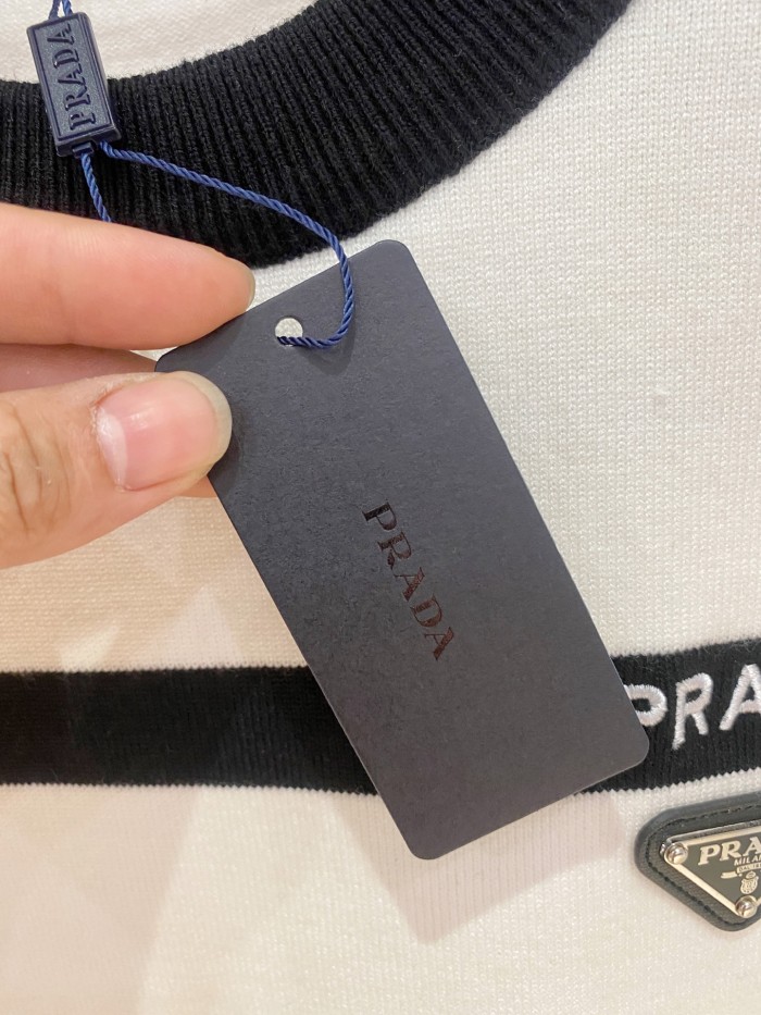【話題商品！】プラダ 激安通販 の25 ss秋冬の新型ウールセーター