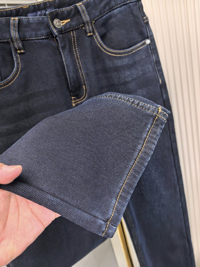 累積売上総額第１位！プラダ 激安偽物 の2025SS秋冬メンズデニム