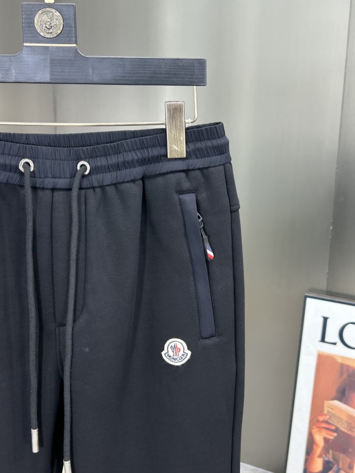 入手困難 モンクレール コピー の秋冬スエードパンツ