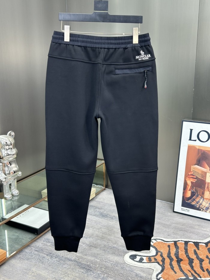 入手困難 モンクレール コピー の秋冬スエードパンツ