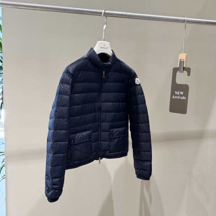 超奇跡の入荷☆ モンクレール 激安通販  のショート丈レディースダウンジャケット