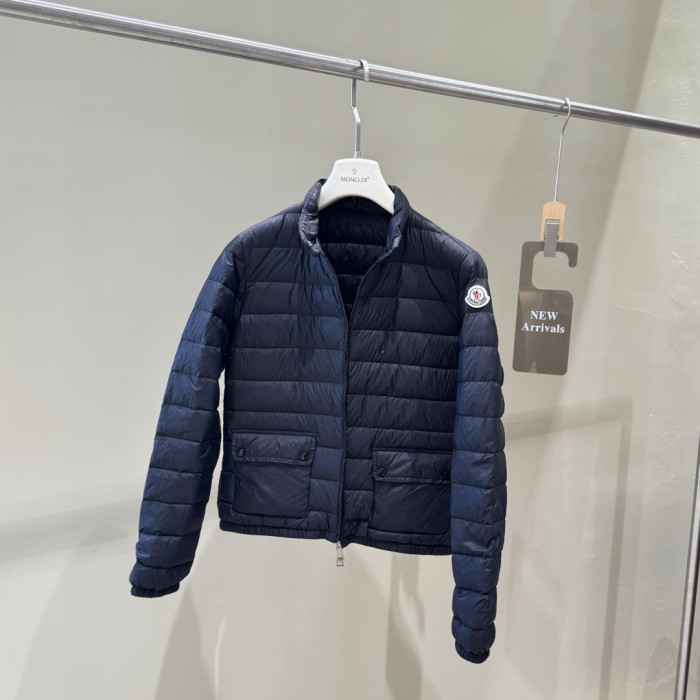 超奇跡の入荷☆ モンクレール 激安通販  のショート丈レディースダウンジャケット