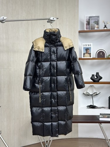 【話題商品！】 モンクレール 激安偽物 のロングダウンジャケット