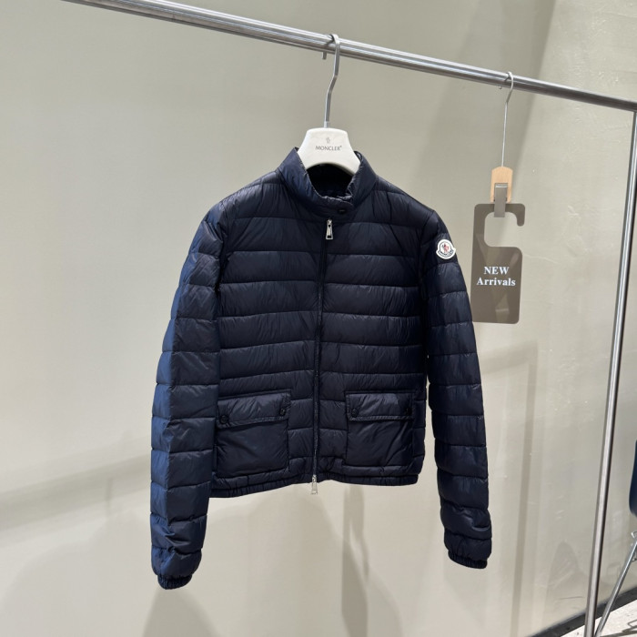 超奇跡の入荷☆ モンクレール 激安通販  のショート丈レディースダウンジャケット