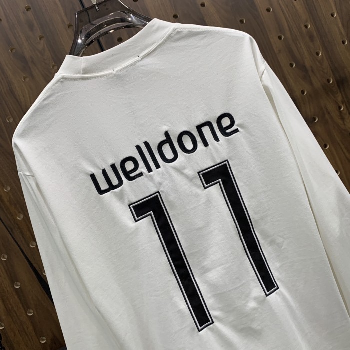 日本未入荷 バレンシアガ 激安偽物 の2026SS丸首長袖ベースレイヤードTシャツ ネット