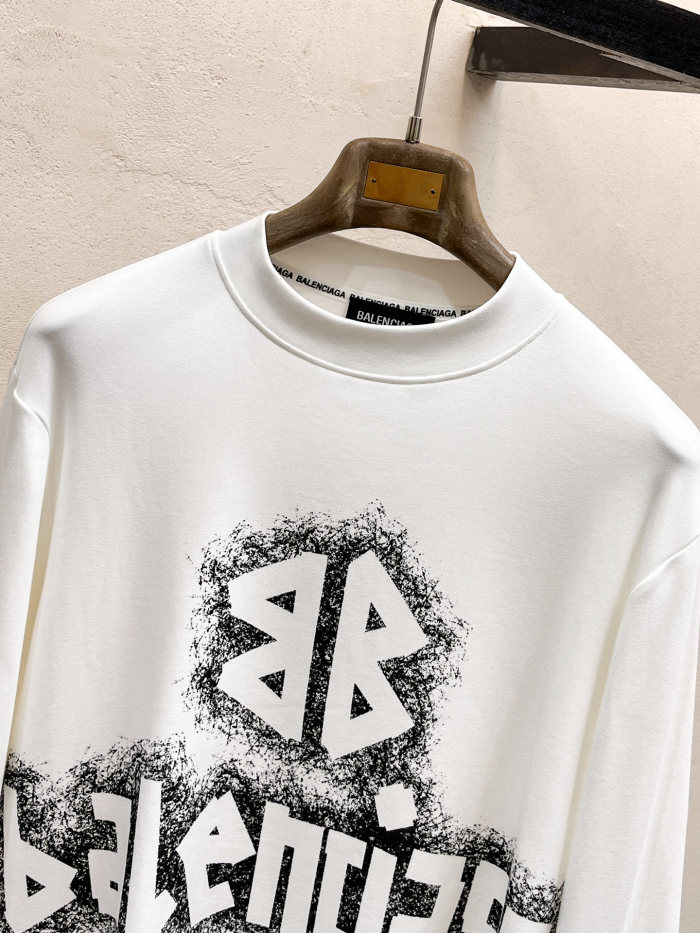 【限定】バレンシアガ n級品 の2026SS丸首長袖ベースレイヤードTシャツ ネット