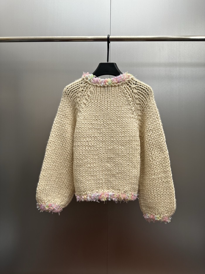 使い勝手良し シャネル 激安偽物 のプレミアムハンドメイド ビッグボタンクルーネックコート