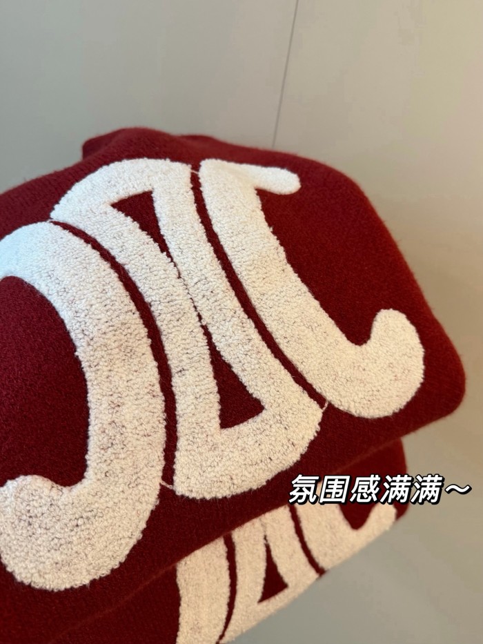 日本未入荷 セリーヌ 激安偽物 の2026SS風タオル刺繍ニット