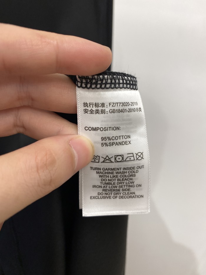 追跡付 アルマーニ コピーおすすめ 2026SS秋冬 ロングスリーブTシャツ