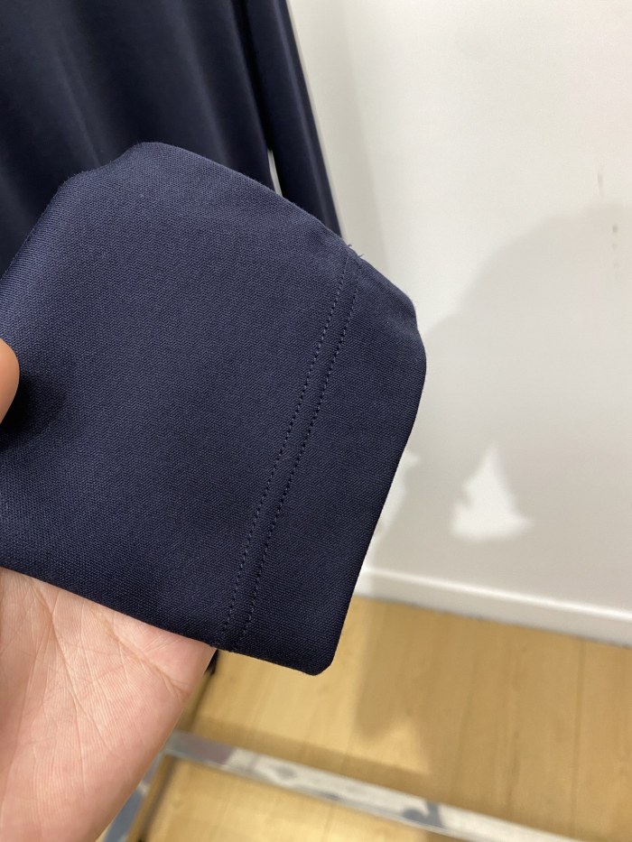 超奇跡の入荷☆ アルマーニ 激安通販 2026SS秋冬 ロングスリーブTシャツ