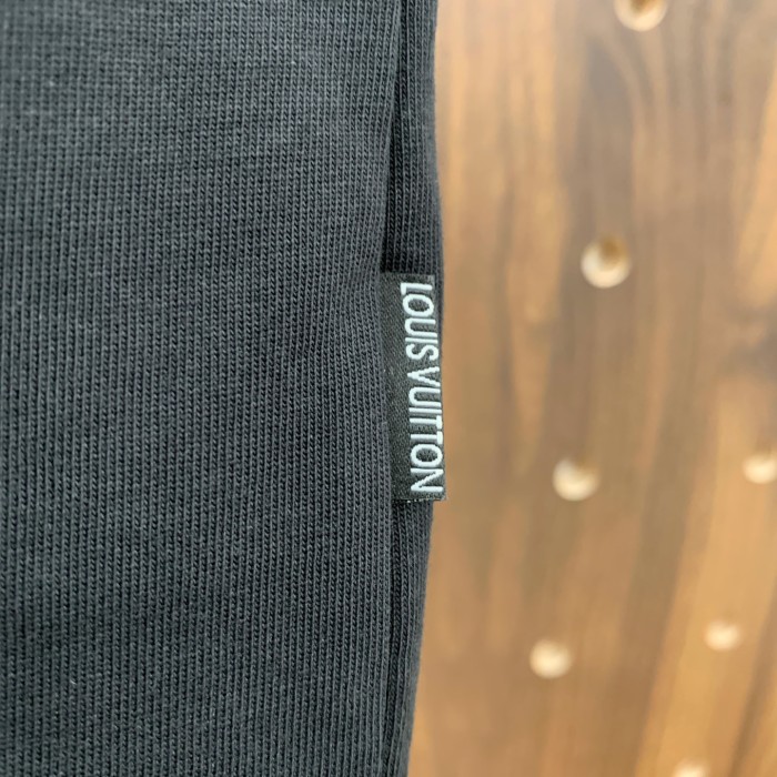 累積売上総額第１位！ロエベ 激安偽物 の26ssロングスリーブTシャツ