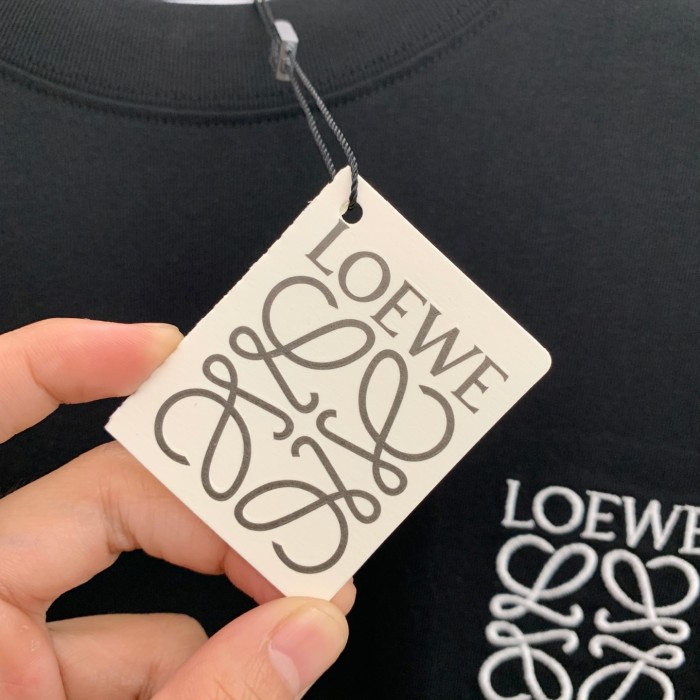 累積売上総額第１位！ロエベ 激安偽物 の26ssロングスリーブTシャツ