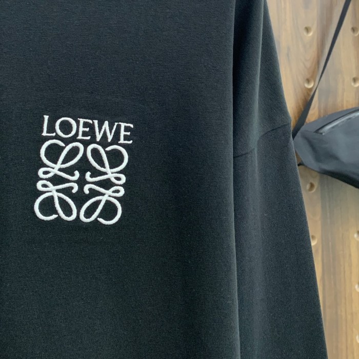 累積売上総額第１位！ロエベ 激安偽物 の26ssロングスリーブTシャツ