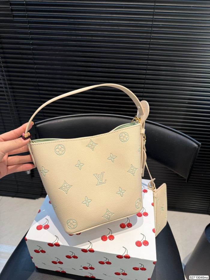 稀少 ルイヴィトン 激安偽物 ピローバッグ コレクション