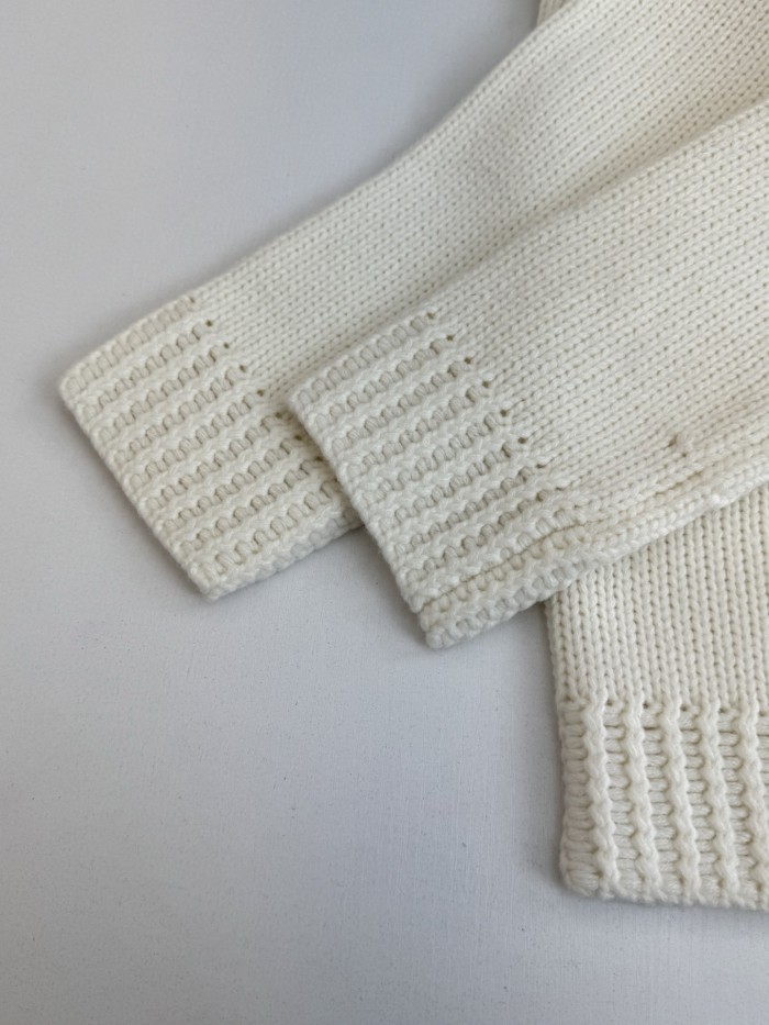 追跡付 ロエベ 激安偽物 の26ssドラえもん刺繍 ウールセーター