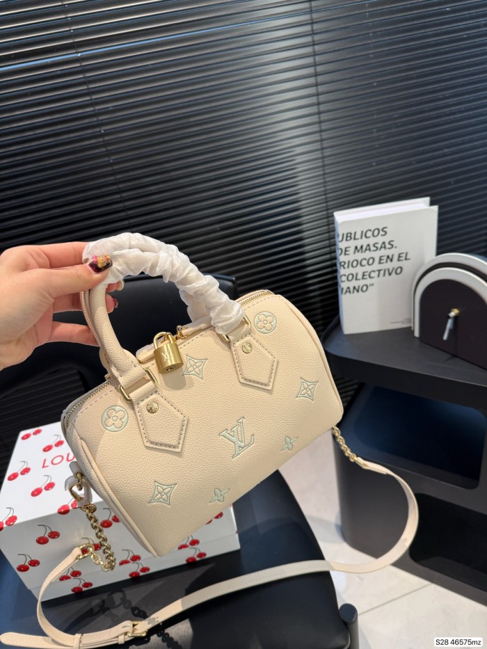 大人気 ルイヴィトン n級品 ピローバッグ コレクション