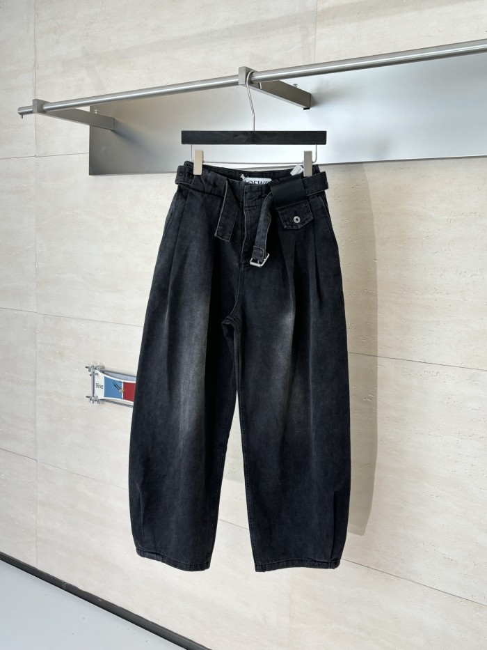 日本未入荷 ロエベ スーパーコピー の26ssデニムベルト付きジーンズ
