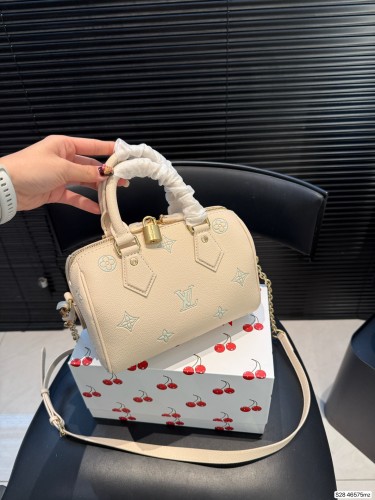大人気 ルイヴィトン n級品 ピローバッグ コレクション