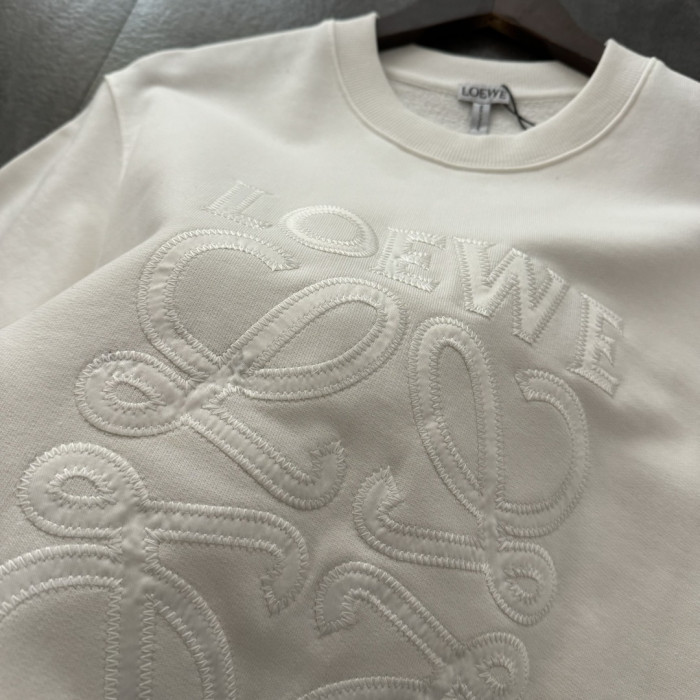 使い勝手良し ロエベ 偽物通販 の26ss シンプルパッチ刺繍 クルーネックスウェット