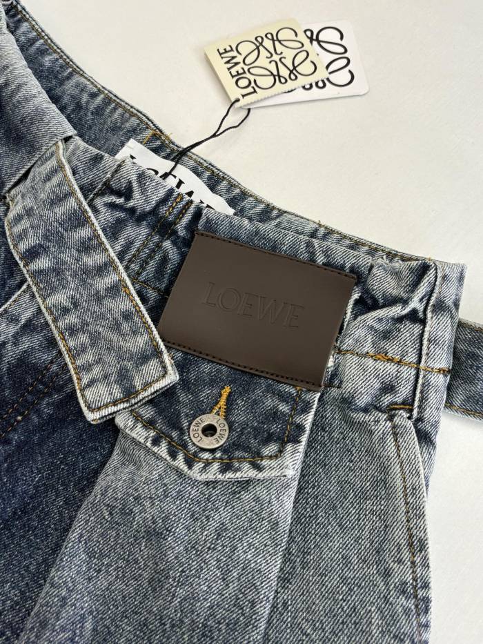 【話題商品！】 ロエベ n級品 の26ssデニムベルト付きジーンズ