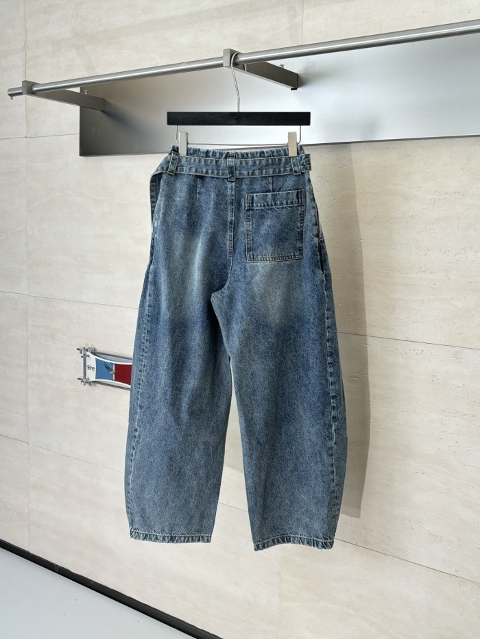 【話題商品！】 ロエベ n級品 の26ssデニムベルト付きジーンズ
