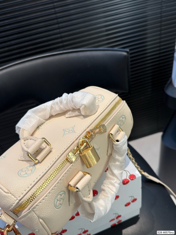 大人気 ルイヴィトン n級品 ピローバッグ コレクション