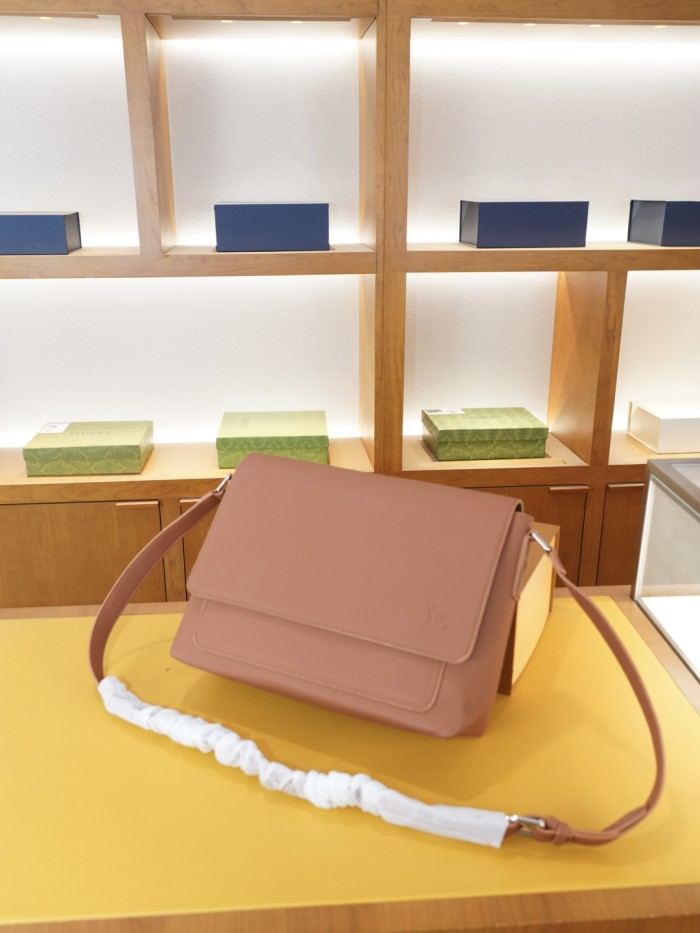 超奇跡の入荷☆ ルイヴィトン コピーおすすめ 2026SS メンズ ショルダーバッグ