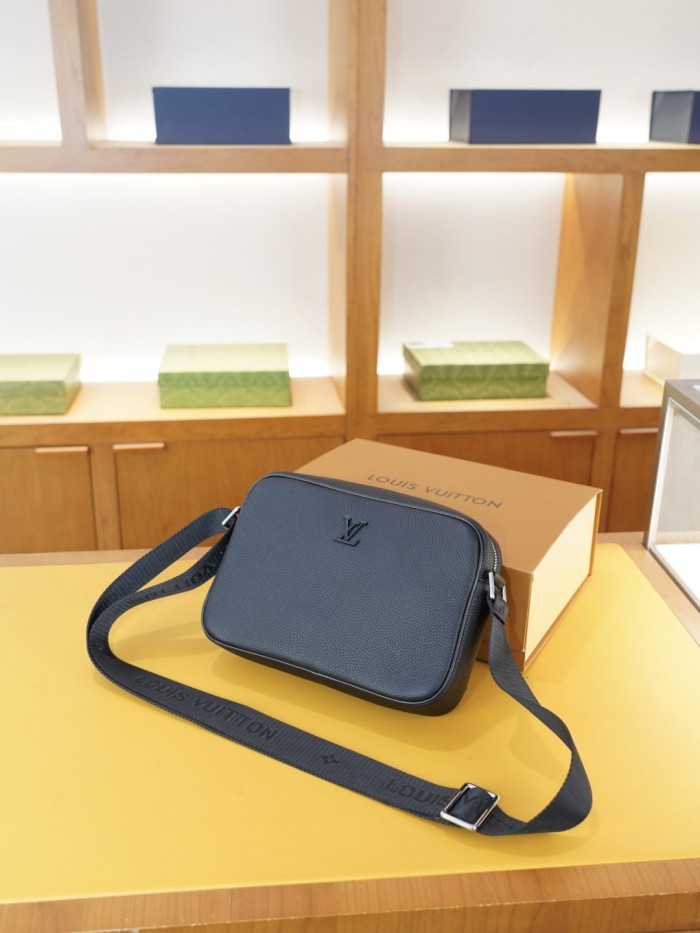 日本未入荷 ルイヴィトン スーパーコピー 2026SS メンズ ショルダーバッグ