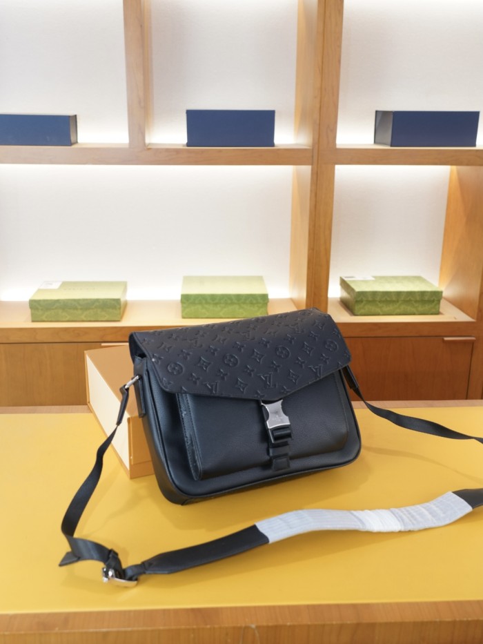 超奇跡の入荷☆ ルイヴィトン 激安偽物 メンズ ショルダーバッグ