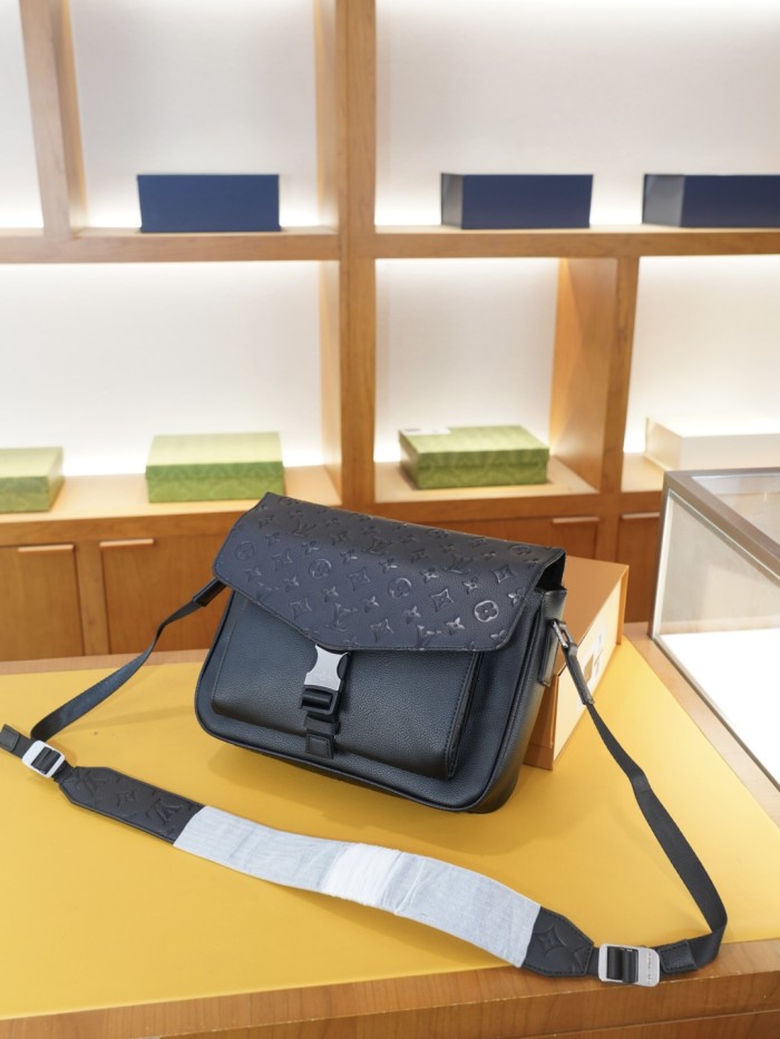 超奇跡の入荷☆ ルイヴィトン 激安偽物 メンズ ショルダーバッグ