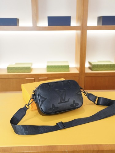 追跡付 ルイヴィトン n級品 2026SS メンズ ショルダーバッグ