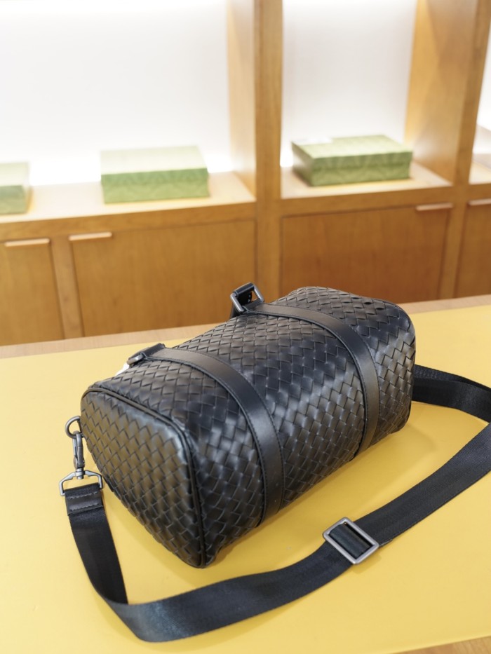 ★超人気 ボッテガヴェネタ 偽物通販 メンズ ショルダーバッグ