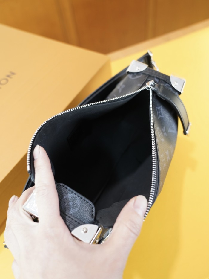 超話題! ルイヴィトン n級品 2026SS メンズ ショルダーバッグ