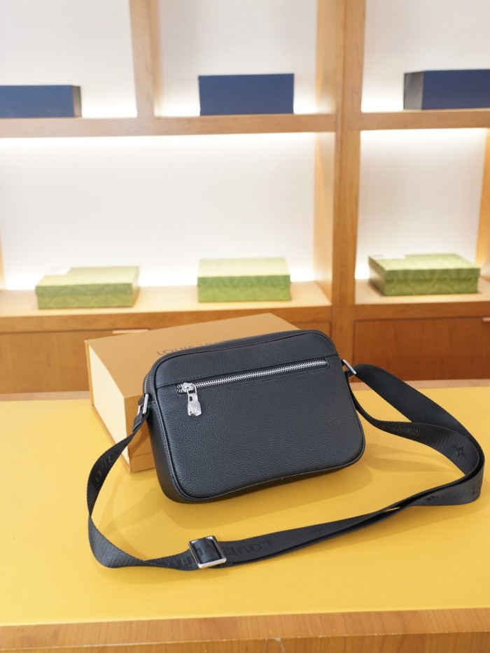 日本未入荷 ルイヴィトン スーパーコピー 2026SS メンズ ショルダーバッグ