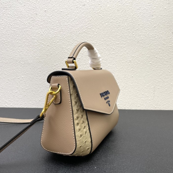 使い勝手良し プラダ n級品 2026SSレディースフード付きファッションバッグ
