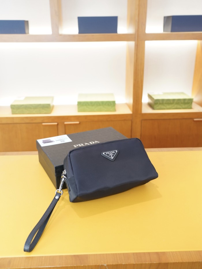 高品質 プラダ コピーおすすめ 2026SSメンズ ハンドバック
