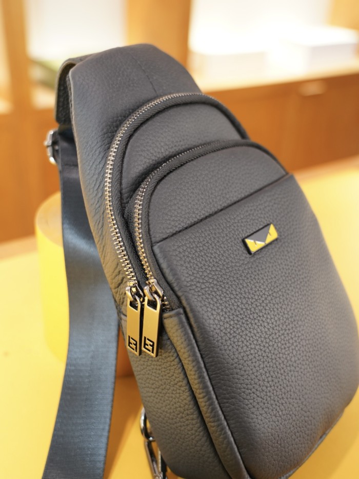 【限定】フェンディ n級品 2026SSメンズ チェストバッグ