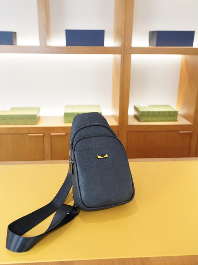 【限定】フェンディ n級品 2026SSメンズ チェストバッグ