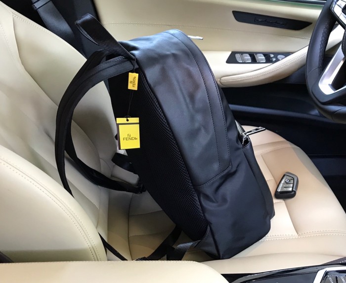 日本未入荷 フェンディ n級品 2026SSメンズ リュックバック