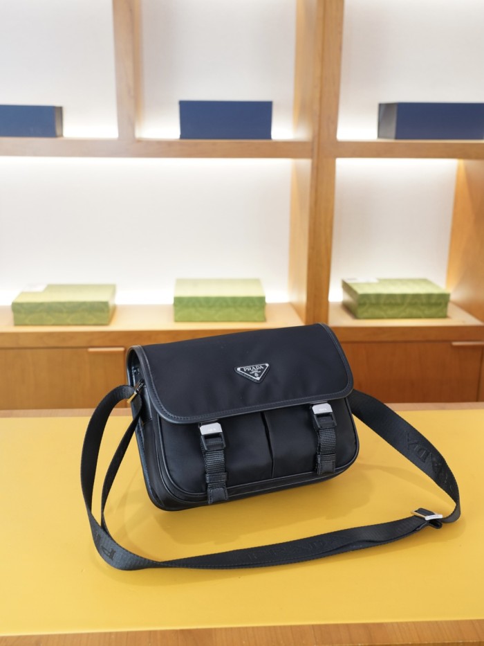 高品質 プラダ n級品 2026SSメンズ ショルダーバッグ