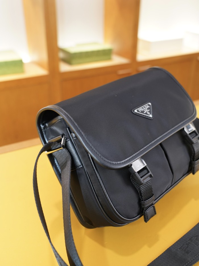 高品質 プラダ n級品 2026SSメンズ ショルダーバッグ