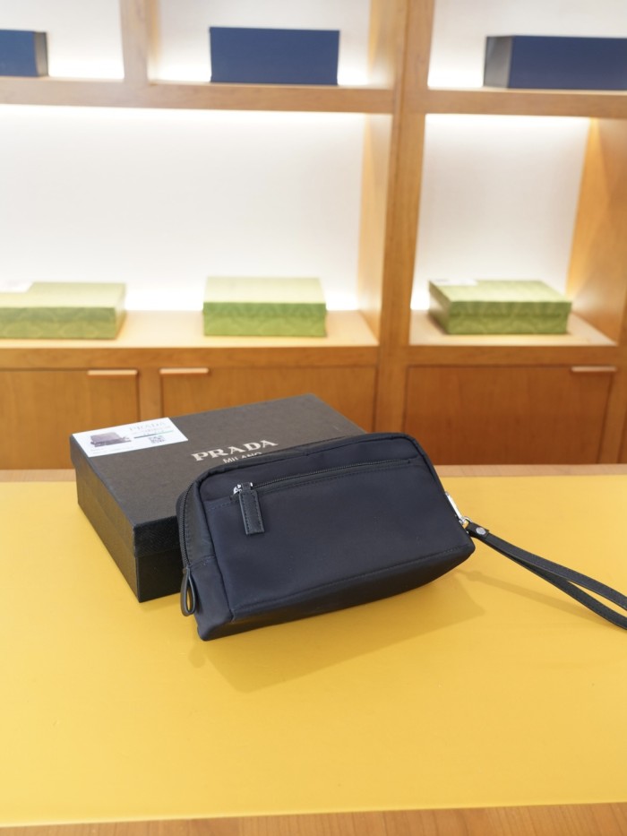 高品質 プラダ コピーおすすめ 2026SSメンズ ハンドバック